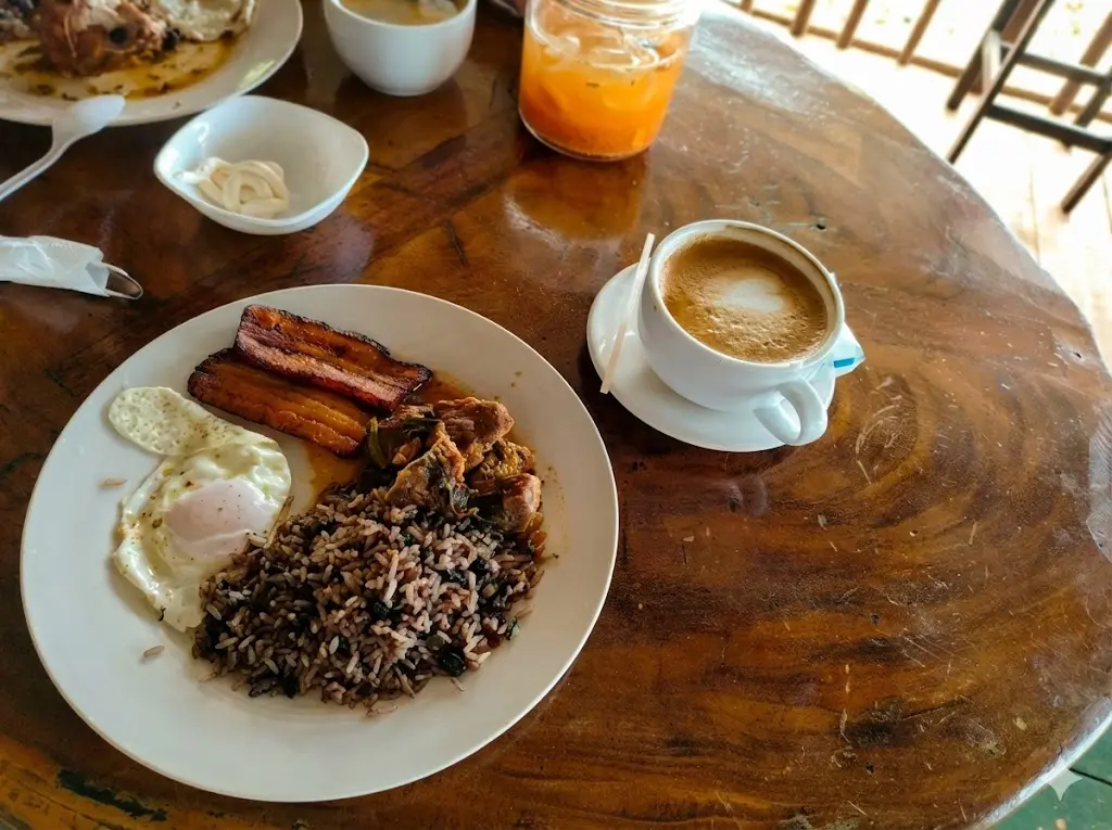 Plato de Gallo Pinto Watuza